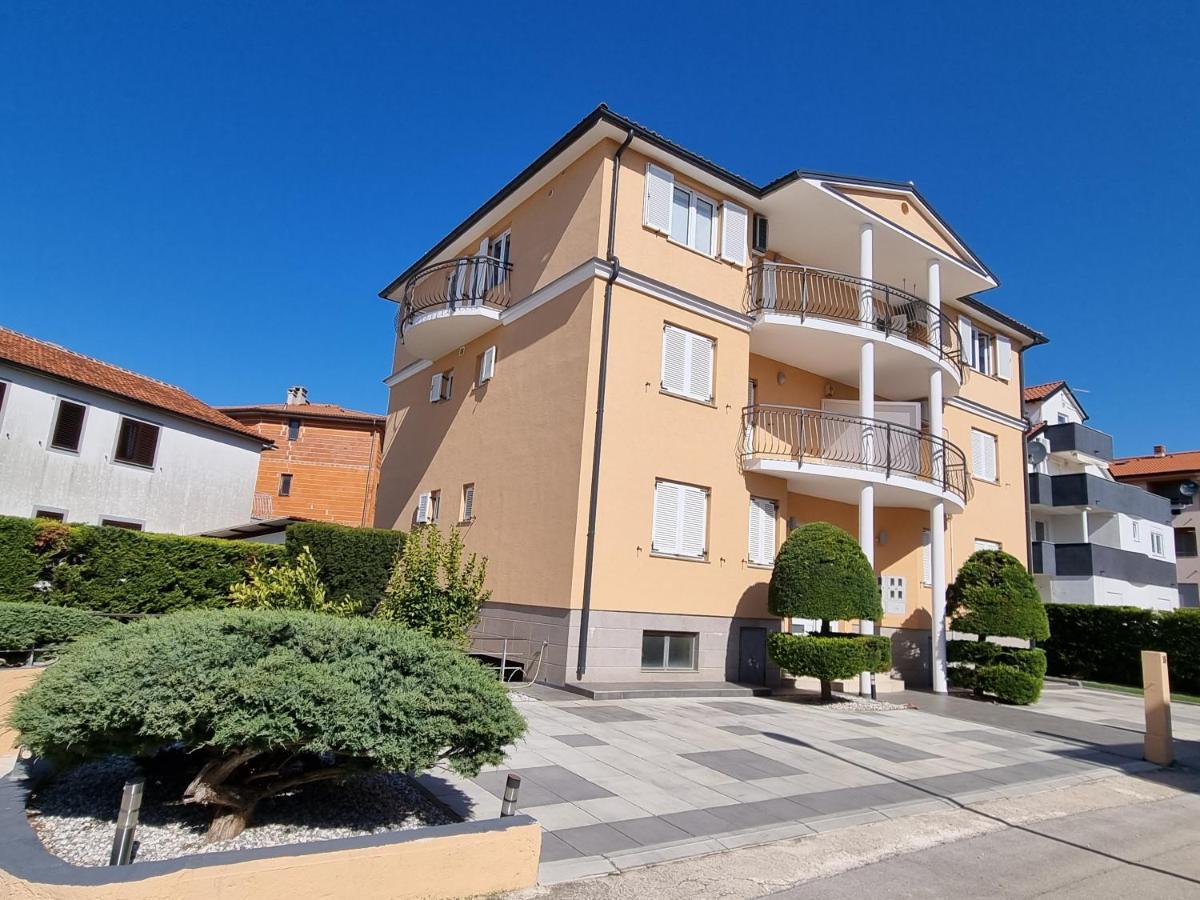 Apartments Medulin - Orijeta Bagian luar foto